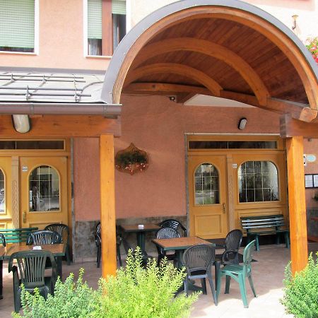 Green Base Hotel B&B Мале Экстерьер фото