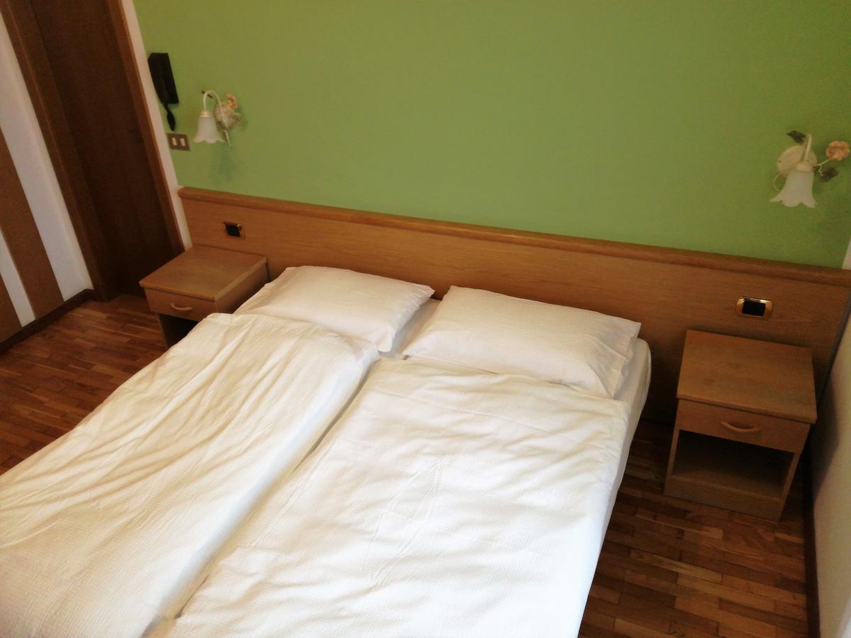 Green Base Hotel B&B Мале Экстерьер фото