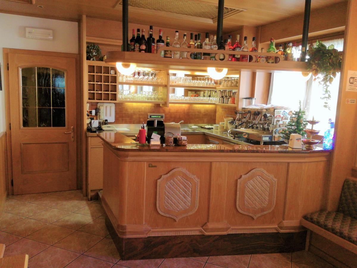 Green Base Hotel B&B Мале Экстерьер фото